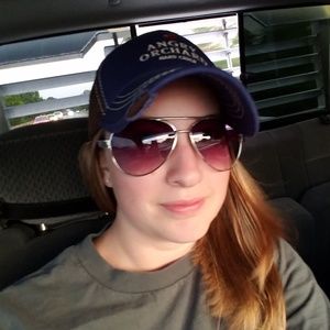 Meet your Posher, Amanda